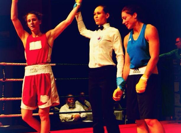 Athlète boxe Lévis aux championnats canadiens
